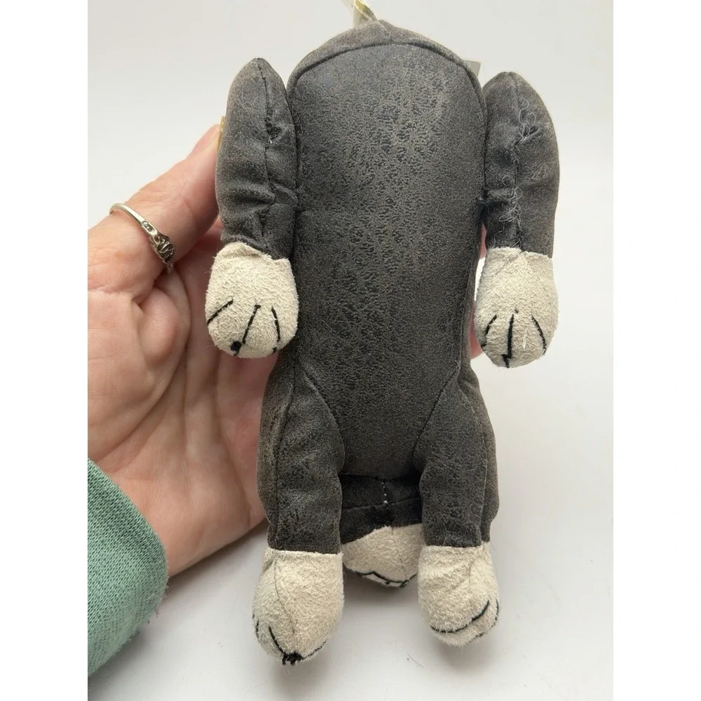 Dora Designs Cat Suede‎ Paperweight Dark Gray